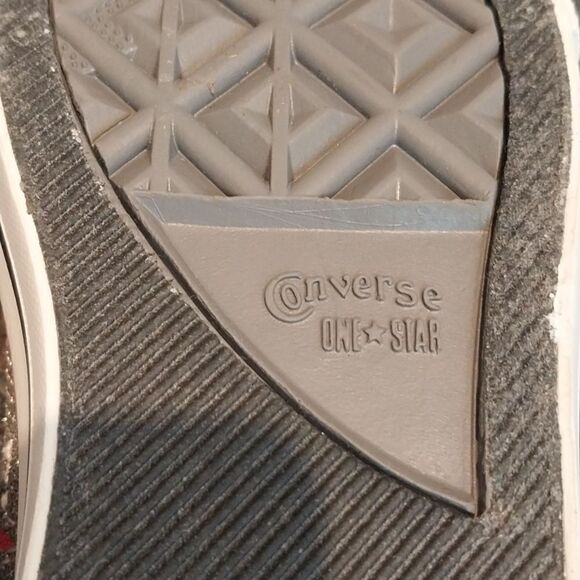 Converse NEW Glitter Slip-Ons...SIZE 1 - Picture 5 of 7